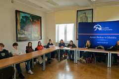 28ef413b-049c-44d0-a041-9d3bf0443dc3